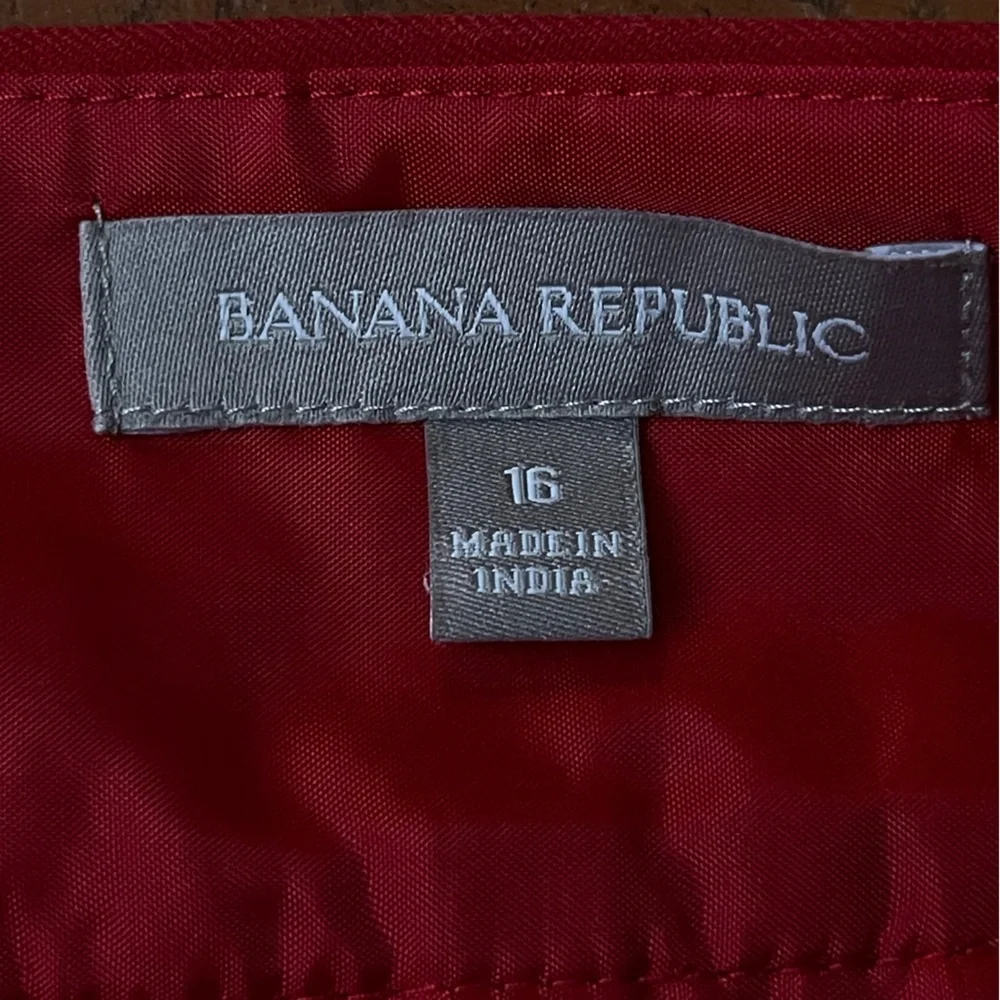 Banana Republic Red‎ Mini Skirt Size 16 Cotton Blend Back Slit Career Office